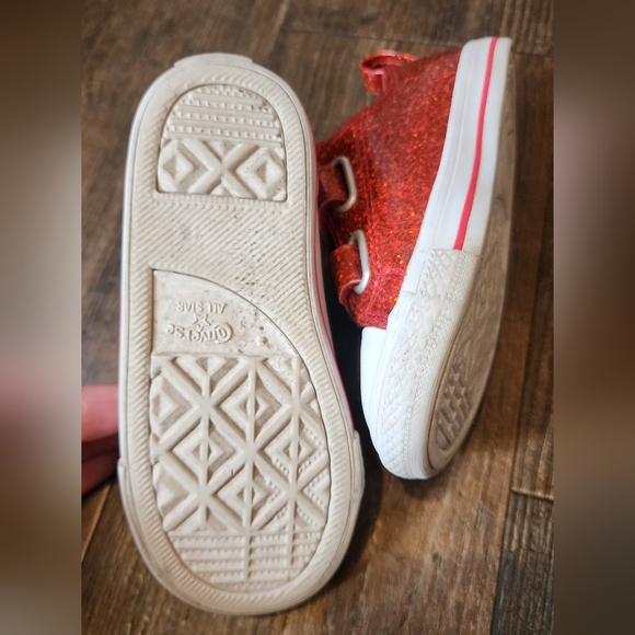 Sparkly Converse Red Sneakers - Picture 4 of 4